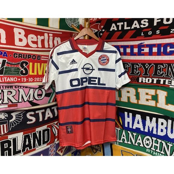 Bayern Munich | Men’s Medium Retro 98/00 Away Jersey - Picture 6 of 7